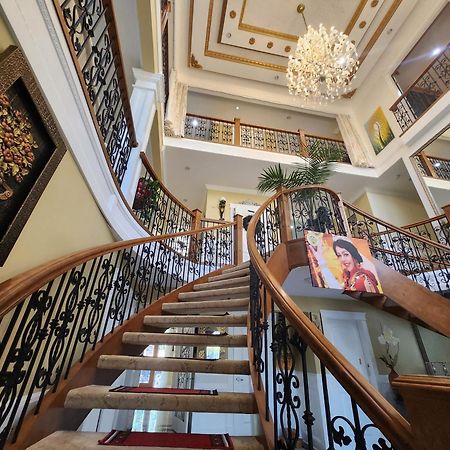 Empress Madani Palace Hotel Σάρρεϋ Εξωτερικό φωτογραφία